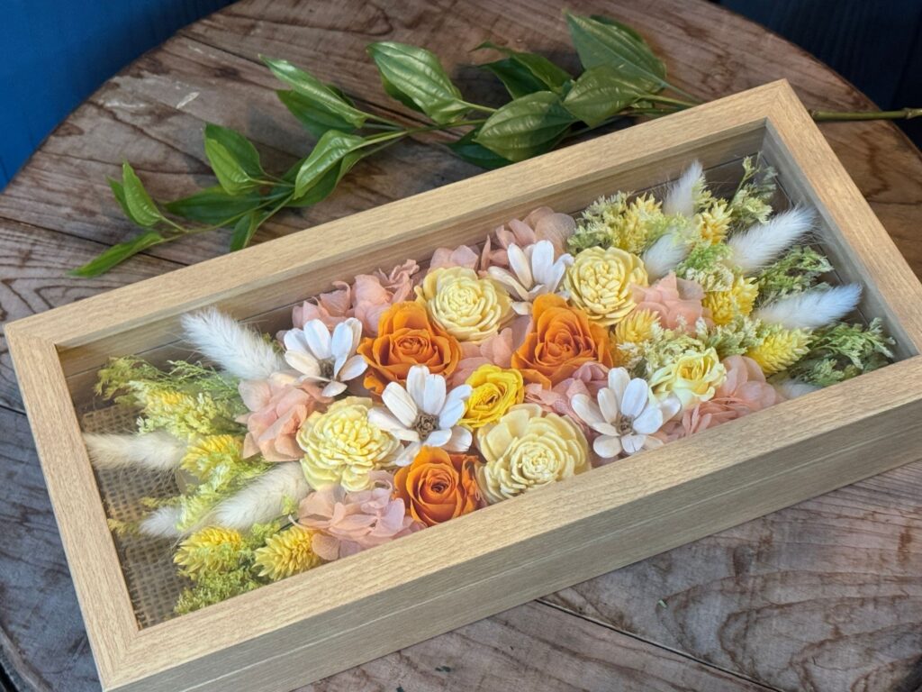 ビタミンカラーのプリザーブドフラワーギフト